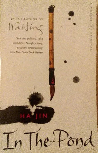 Libro usado en venta: In the pond de Ha Jin; editorial Vintage impreso en 2001 realizamos envios a todo el mundo.1