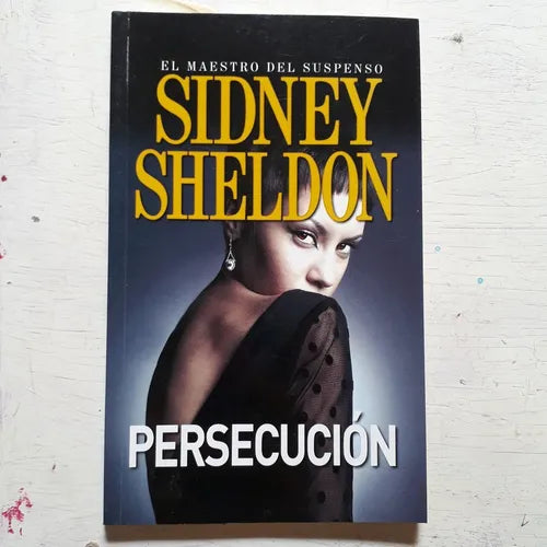 Libro usado en venta: Persecucion de Sidney Sheldon; editorial Emece impreso en 2014 realizamos envios a todo el mundo.1