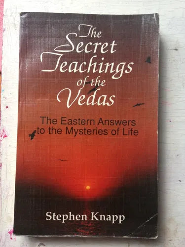 Libro usado en venta: The Secret teachings of the Vedas de Stephen Knapp; editorial Jaico Publishing House impreso en 1993 envios a todo el mundo.1
