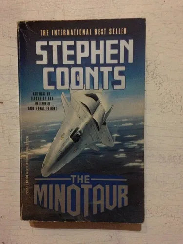 Libro usado en venta: The minotaur de Stephen Coonts; editorial Dell Book impreso en 1990 realizamos envios a todo el mundo.1