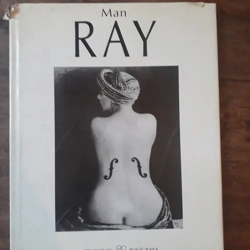 Libro usado en venta: Man Ray; editorial Poligrafa impreso en 1997 realizamos envios a todo el mundo.1