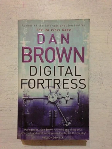 Libro usado en venta: Digital fortress de Dan Brown; editorial Corgi Books impreso en 1998 realizamos envios a todo el mundo.1