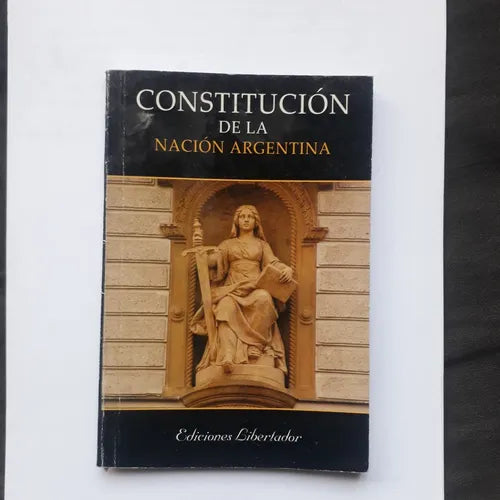 Libro usado en venta: Constitucion de la Nacion Argentina; editorial Libertador impreso en 201 realizamos envios a todo el mundo.1