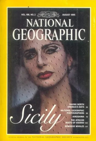 Libro usado en venta: Agosto - 1995 de National Geographic; editorial National Geographic Society impreso en 1995 realizamos envios a todo el mundo.1