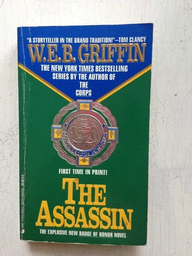 Libro usado en venta: The assassin de W. E. B. Griffin; editorial Jove Books impreso en 1993 realizamos envios a todo el mundo.1