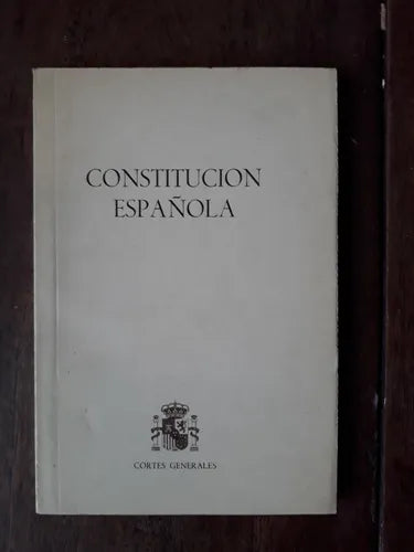 Libro usado en venta: Constitucion Espa?ola de Congreso de los diputados; editorial Cortes Generales impreso en 1994 realizamos envios a todo el mundo.1