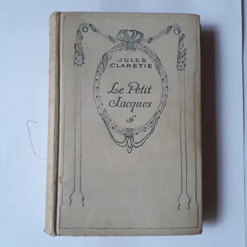 Libro usado en venta: Le petit Jacques de Jules Claretie; editorial Nelson realizamos envios a todo el mundo.1