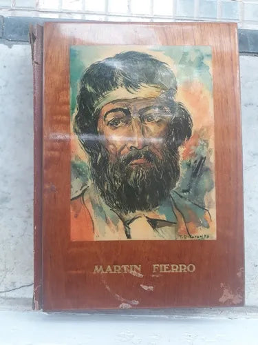 Libro usado en venta: Martin Fierro - Edicion Polilingue de Jose Hernandez; editorial Iberoamericana impreso en 1970 realizamos envios a todo el mundo.1