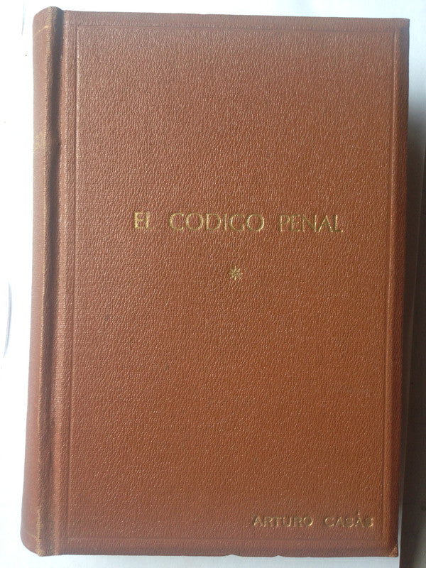 Libro usado en venta: Codigo penal (Anotado) de Mario A. Oderigo; editorial Depalma impreso en 1957 realizamos envios a todo el mundo.2