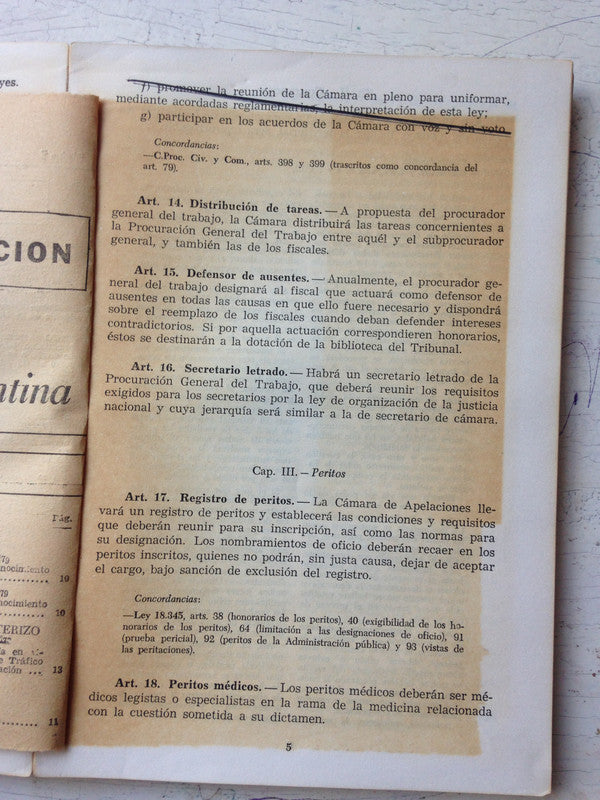 Libro usado en venta: Conceptos sobre derecho aeroespacial de Foglia - Mercado; editorial Abeledo - Perrot impreso en 1975 envios a todo el mundo.2