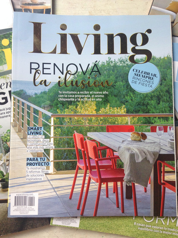 Libro usado en venta: The red centre - Australia de Revista; editorial Nucolorvue Productions realizamos envios a todo el mundo.2