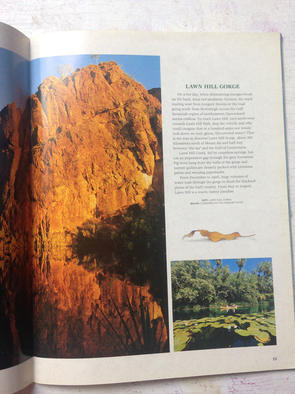 Libro usado en venta: A souvenir of Australian Landscapes de Steve Parish; editorial Steve Parish realizamos envios a todo el mundo.3