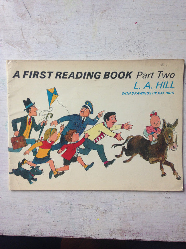 Libro usado en venta: A first reading book - Part Two de L. A. Hill; editorial Oxford University Press impreso en 1979 envios a todo el mundo.1