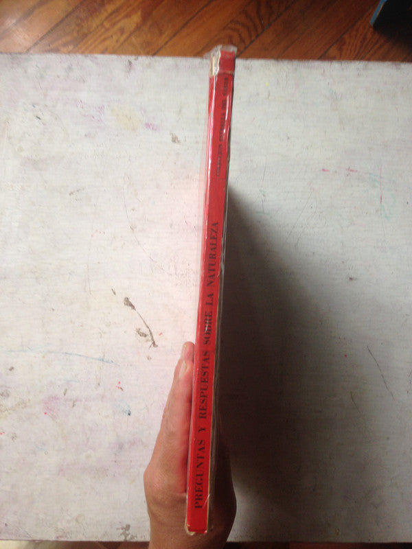 Libro usado en venta: Preguntas y respuestas sobre la naturaleza de John R. Saunders; editorial Sigmar impreso en 1966 envios a todo el mundo.4
