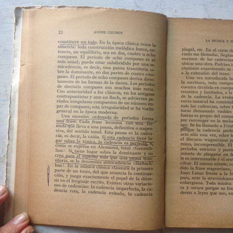 Libro usado en venta: La musica y sus formas de Andre Coeuroy; editorial Schapire impreso en 1953 realizamos envios a todo el mundo.2