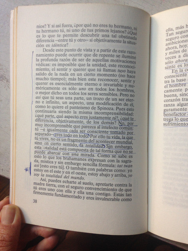 Libro usado en venta: Que loco proposito (Subrayado) de Francis Crick; editorial Tusquets impreso en 1989 realizamos envios a todo el mundo.2