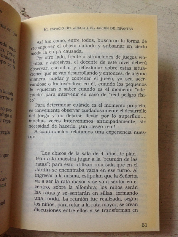 Libro usado en venta: Amenazados - El miedo en la economia de Alfredo Zaiat; editorial Planeta impreso en 2015 realizamos envios a todo el mundo.2
