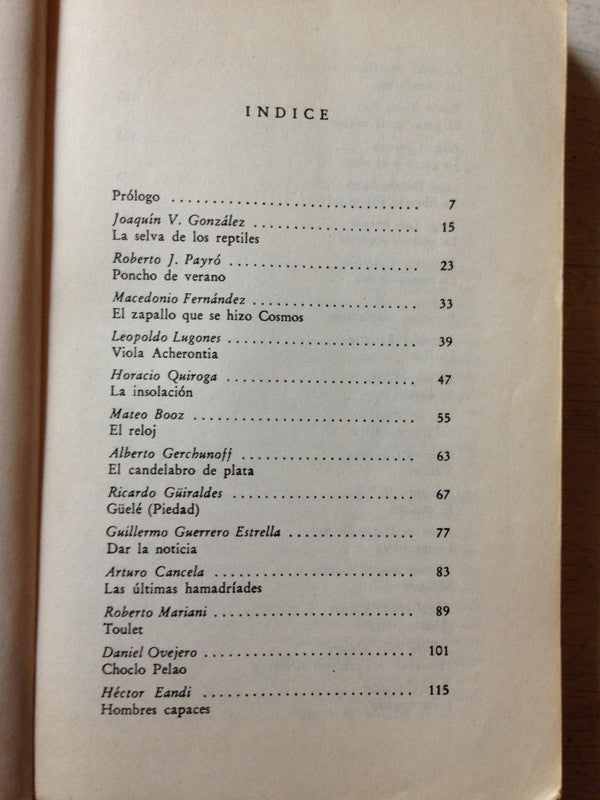 Libro usado en venta: El poeta nace?, y la vida con su dolor lo hace de Rafael Roganovich; editorial Ediciones del autor impreso en 1969.2