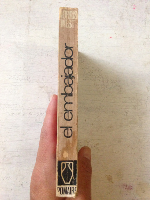 Libro usado en venta: El navegante de Morris West; editorial Pomaire impreso en 1978 realizamos envios a todo el mundo.2