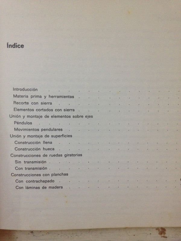 Libro usado en venta: El contrachapado (aplacatado) de Rolf Hartung; editorial Bouret impreso en 1972 realizamos envios a todo el mundo.3