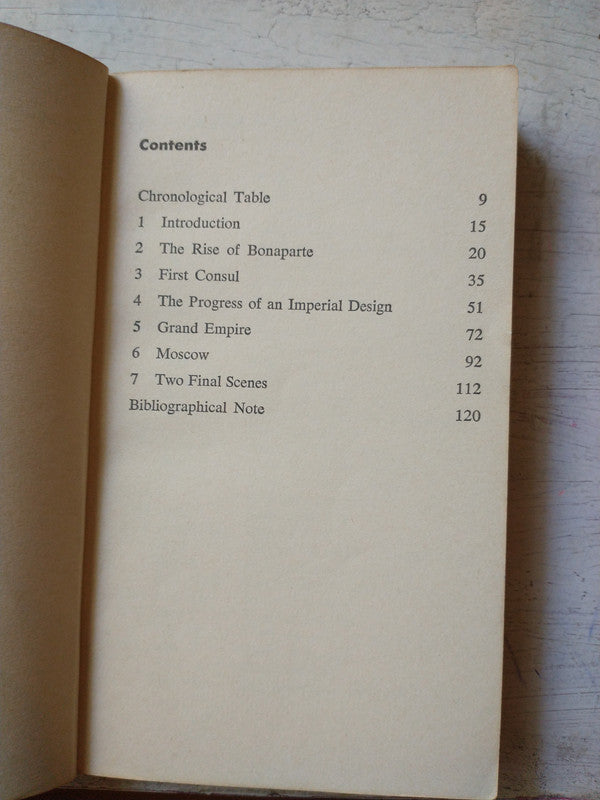 Libro usado en venta: 900 days - The siege of Leningrad de Harrison E. Salisbury; editorial Avon impreso en 1970 realizamos envios a todo el mundo.2