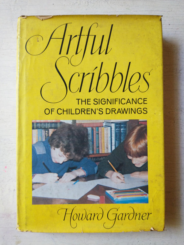 Libro usado en venta: Artful Scribbles - The significance of children's drawings de Howard Gardner; editorial Basic Books impreso en 1980.1