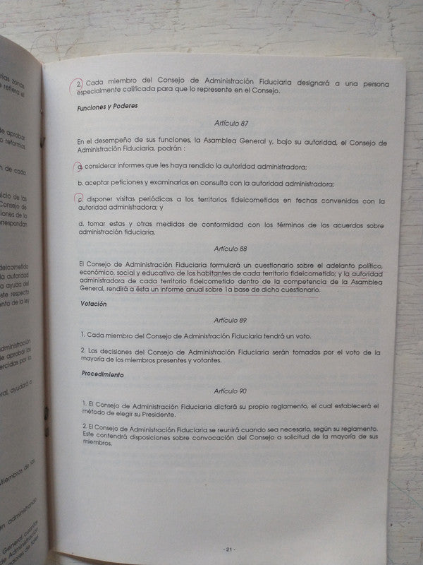 Libro usado en venta: Fisica - Quimica y ciencias naturales - Ecologia - Matematicas; editorial Larousse impreso en 1980 envios a todo el mundo.2