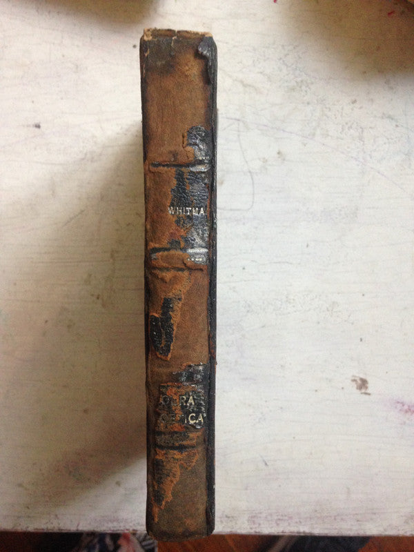 Libro usado en venta: Obra poetica - Hojas de hierba de Walt Whitman; editorial Perlado impreso en 1958 realizamos envios a todo el mundo.4