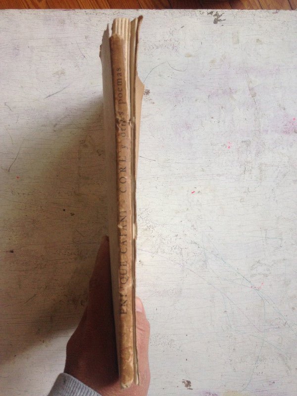 Libro usado en venta: Core y otros poemas de Enrique Catani; editorial Francisco A. Colombo impreso en 1943 realizamos envios a todo el mundo.3