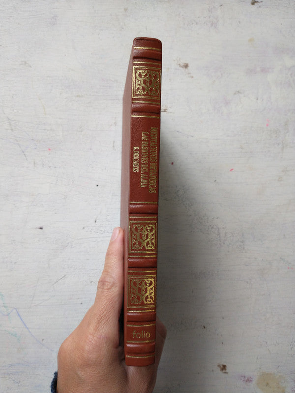 Libro usado en venta: Los trabajo y los dias de Hesiodo; editorial Rescate impreso en 1986 realizamos envios a todo el mundo.2