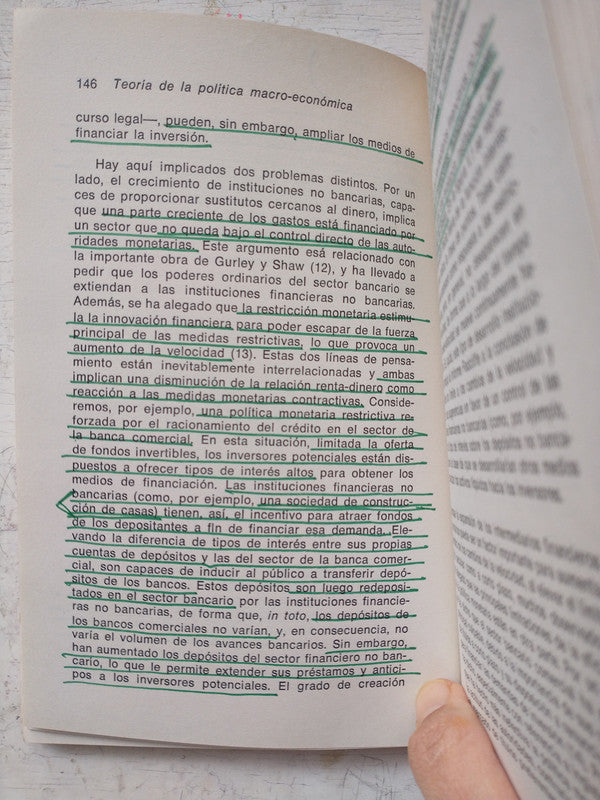 Libro usado en venta: El fin de los milagros economicos de Ferenc Janossy; editorial Dopesa impreso en 1973 realizamos envios a todo el mundo.2