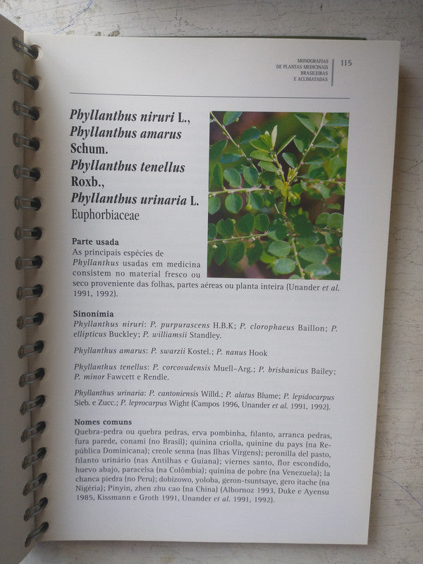 Libro usado en venta: Monografias de plantas medicinais Brasileiras e aclimatadas; editorial Abifito impreso en 2005 realizamos envios a todo el mundo.2