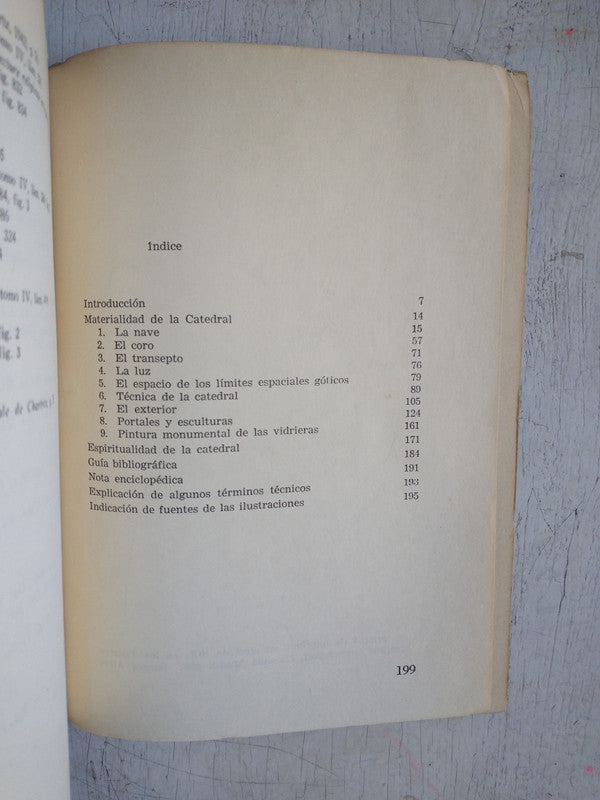 Libro usado en venta: La arquitectura gotica de Hans Jantzen; editorial Nueva Vision impreso en 1970 realizamos envios a todo el mundo.4