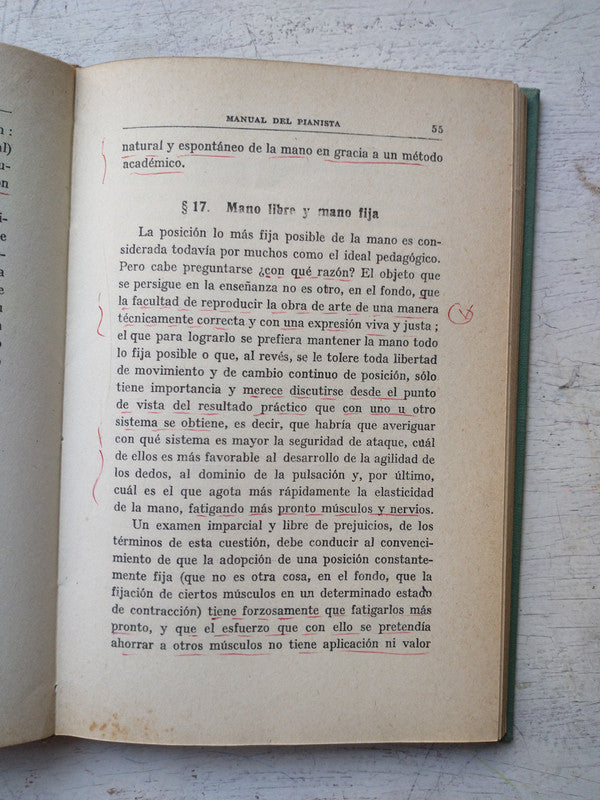 Libro usado en venta: Manual del pianista de Hugo Riemann; editorial Labor impreso en 1951 realizamos envios a todo el mundo.5