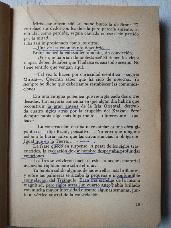 Libro usado en venta: Voces de un mundo distante de Arthur C. Clarke; editorial Emece impreso en 1986 realizamos envios a todo el mundo.3