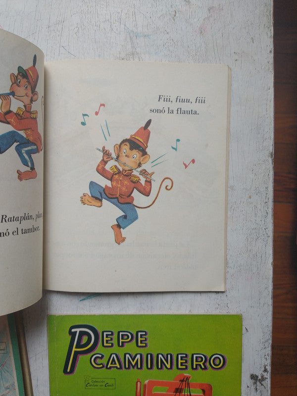Libro usado en venta: Cuentame un cuento (4 Libros) de Elizabeth Roberts; editorial Novaro impreso en 1961 realizamos envios a todo el mundo.2