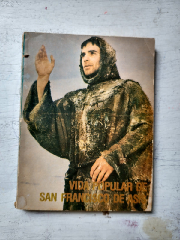 Libro usado en venta: Vida popular de San Francisco de Asis de Fray Juan M. Colasanti; editorial Castañeda impreso en 1976 envios a todo el mundo.1