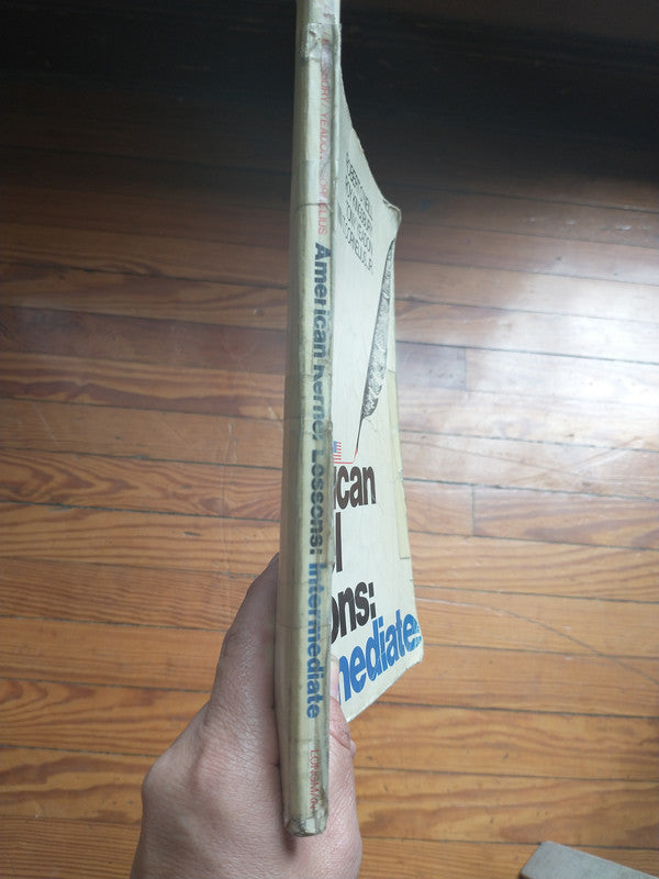 Libro usado en venta: Peru - Cocina clasica Internacional de Adriana Fernandez; editorial Planeta impreso en 2015 realizamos envios a todo el mundo.2