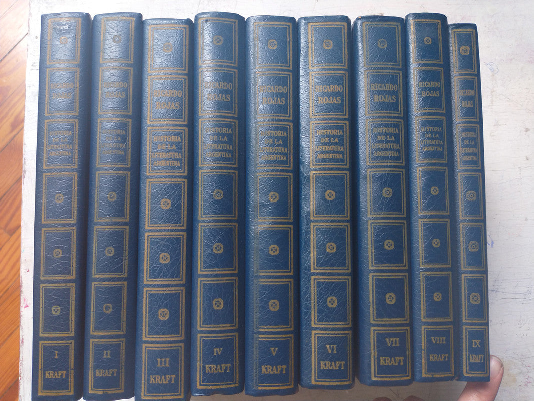 Libro usado en venta: Uniformes de la Patria de Comando en Jefe del ejercito; editorial Circulo Militar impreso en 1972 envios a todo el mundo.2