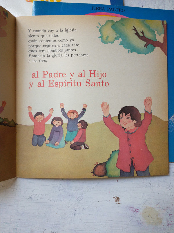 Libro usado en venta: Credo - Gloria - Avemaria de Piera Paltro; editorial Paulinas impreso en 1987 realizamos envios a todo el mundo.2