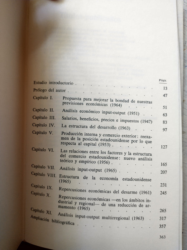Libro usado en venta: Analisis economico Input-Output de Wassily Leontief; editorial Planeta impreso en 1993 realizamos envios a todo el mundo.3