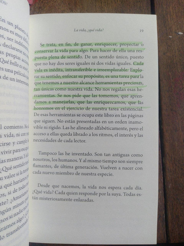 Libro usado en venta: Oraciones de Miguel Ruiz; editorial Urano impreso en 2003 realizamos envios a todo el mundo.2