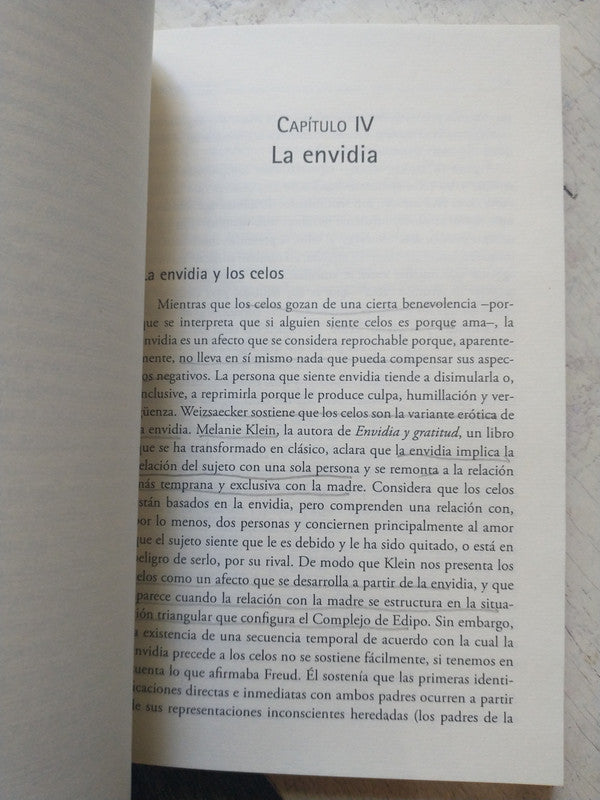 Libro usado en venta: Una historia Argentina; editorial Libros del Quirquincho impreso en 1991 realizamos envios a todo el mundo.2