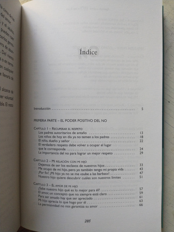 Libro usado en venta: Patagonia sobre rieles de Paludi - Castro - Kononczuk; impreso en 2005 realizamos envios a todo el mundo.2