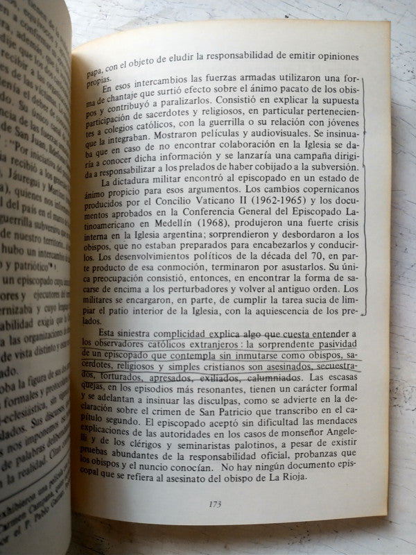 Libro usado en venta: En la boca?un pueblo; editorial Instituto Historico de la Ciudad de Buenos Aires impreso en 2000 envios a todo el mundo.2