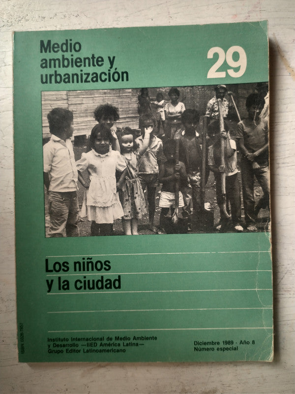 Libro usado en venta: Los ni?os y la ciudad de Medio ambiente y urbanizacion; editorial Grupo Editor Latinoamericano impreso en 1989.1