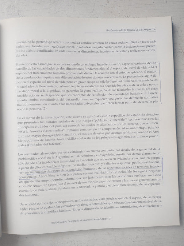 Libro usado en venta: Barometro de la deuda social argentina; editorial UCA impreso en 2004 realizamos envios a todo el mundo.3