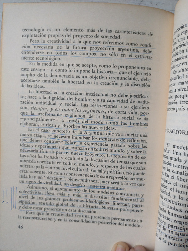 Libro usado en venta: Plan revolucionario de operaciones de Mariano Moreno; editorial Plus Ultra impreso en 1965 realizamos envios a todo el mundo.2