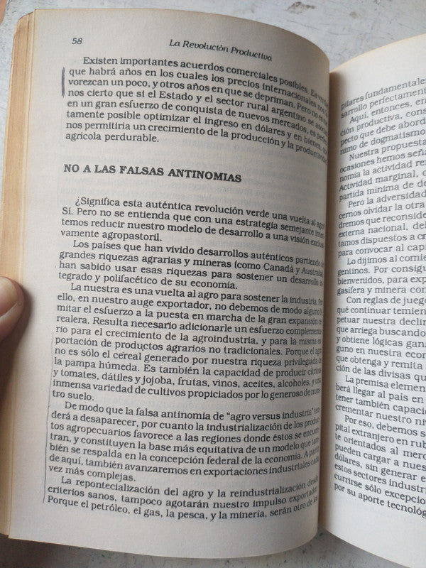 Libro usado en venta: Vodka-Cola de Charles Levinson; editorial Argos - Vergara impreso en 1979 realizamos envios a todo el mundo.2
