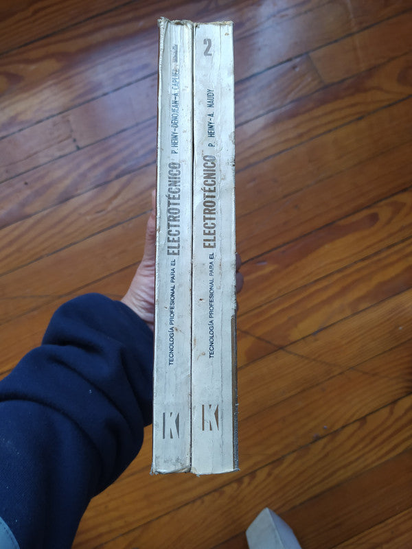 Libro usado en venta: De la division del trabajo social de Emilio Durkheim; editorial Schapire impreso en 1967 realizamos envios a todo el mundo.2